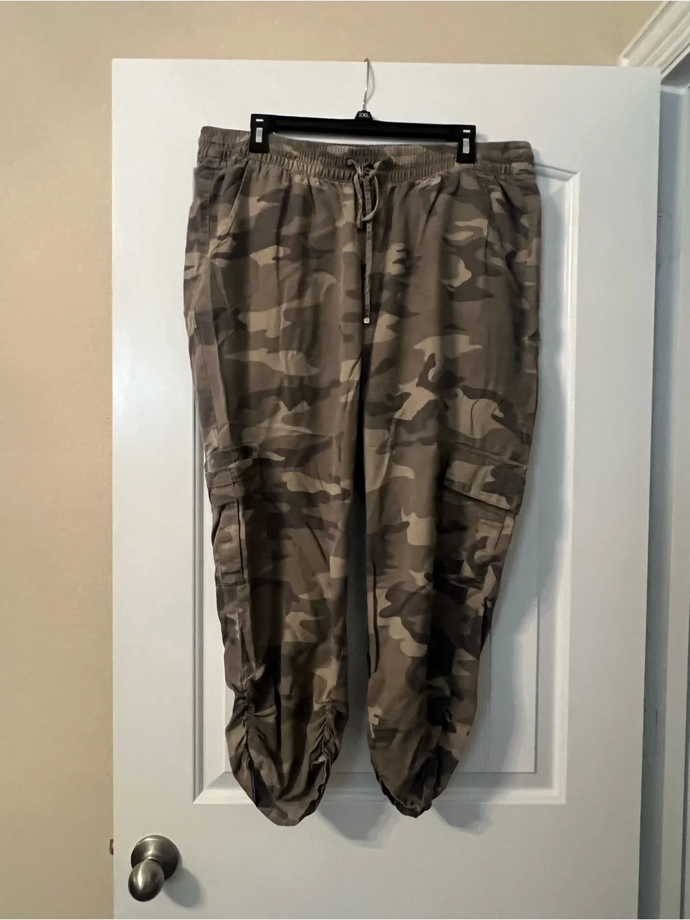Women Camo Cargo Pants - Green Camouflage